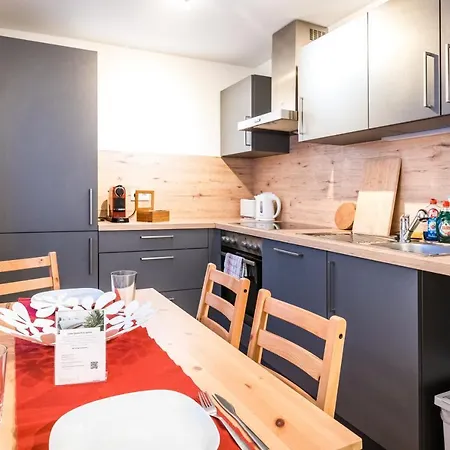 Bright - Augsburg's Biggest - 4br - Parking - Kitchen Augsburg